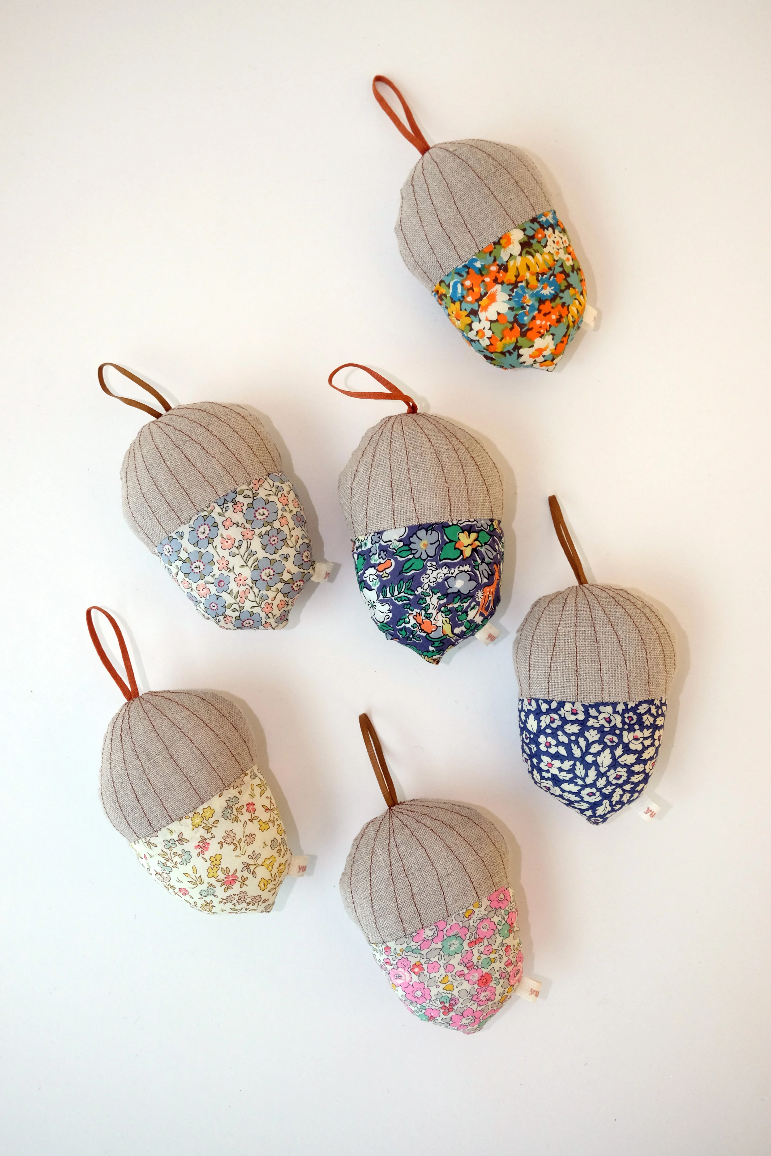 Acorn Rattle