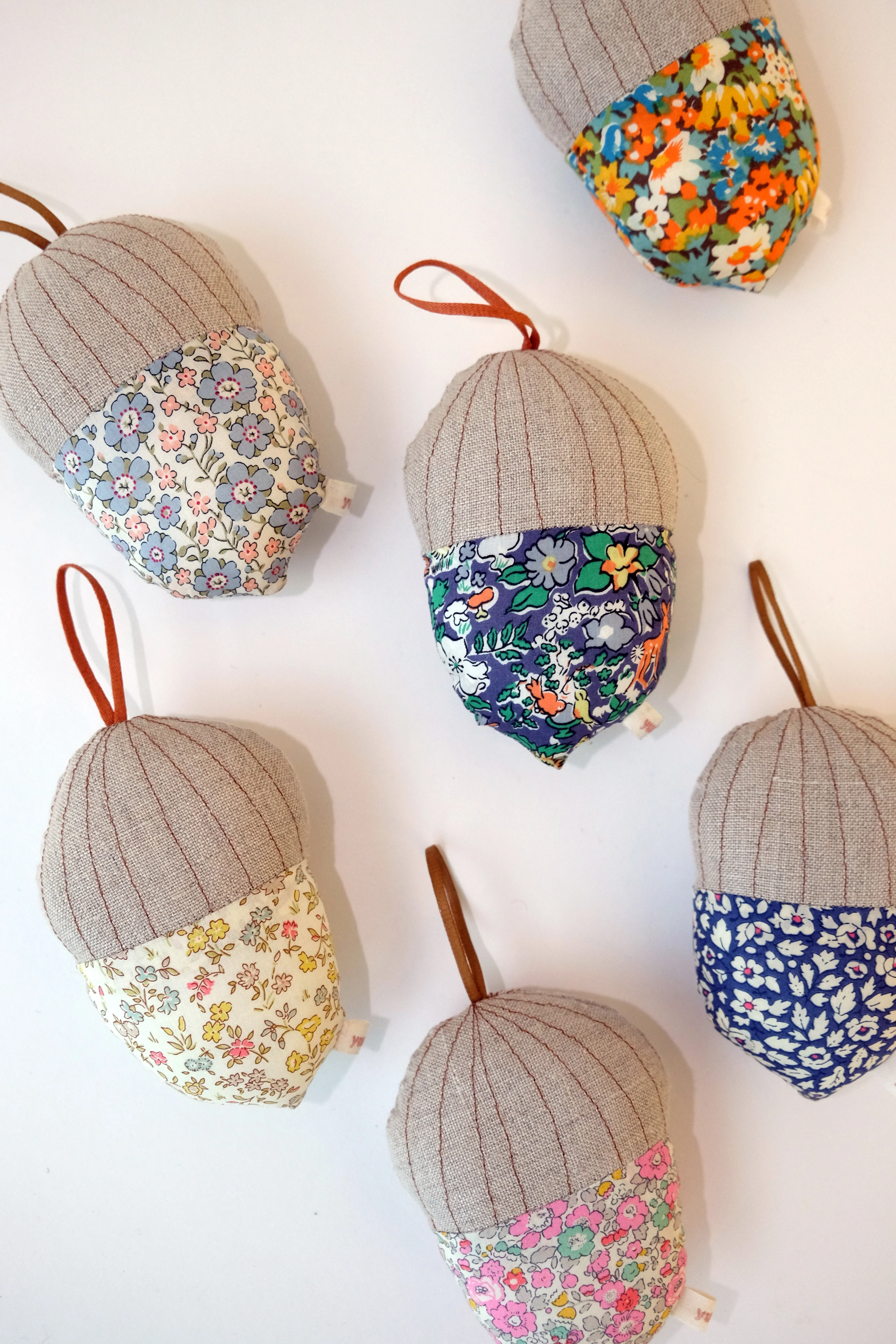 Acorn Rattle - Image 3