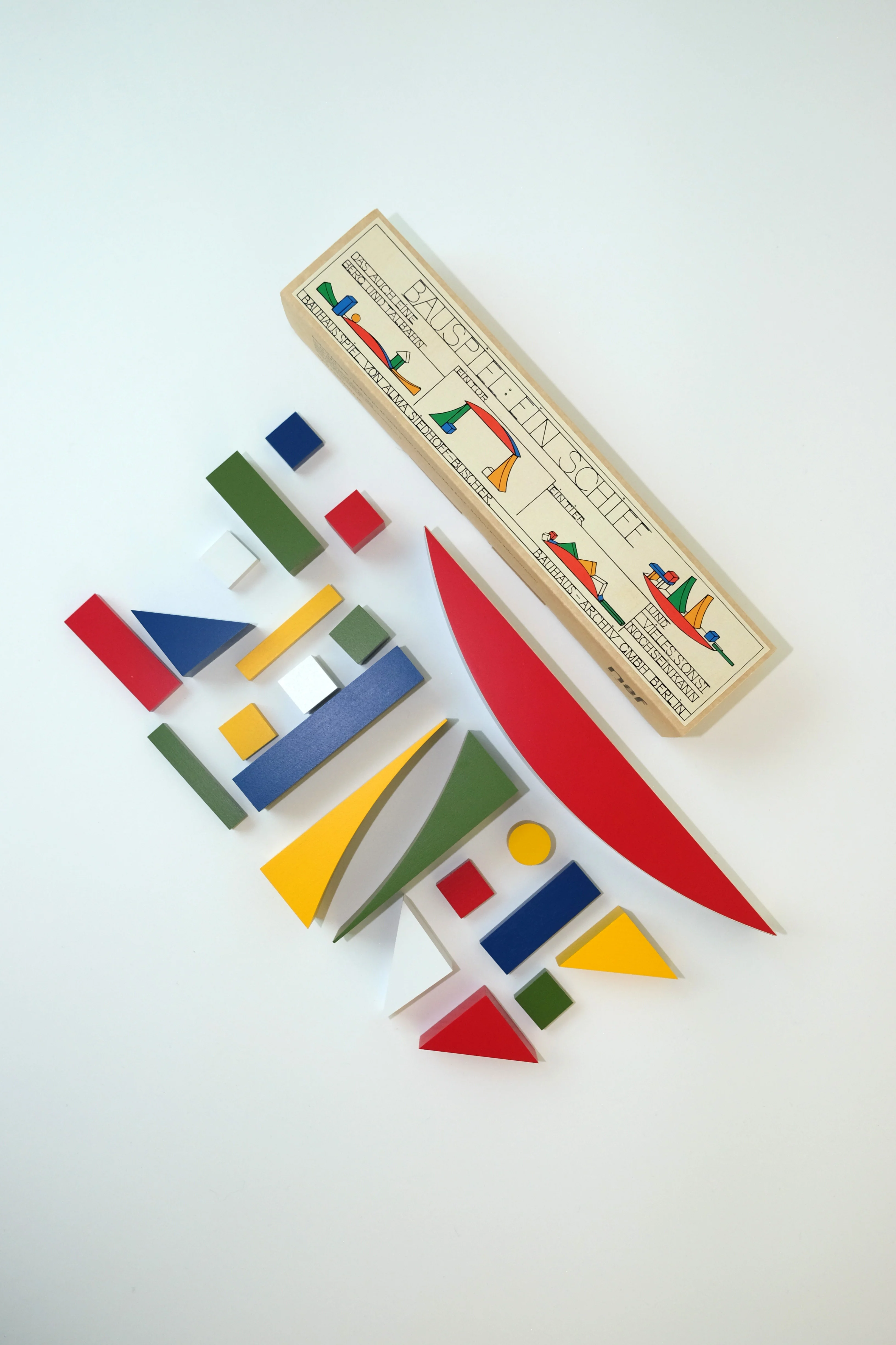 Bauhaus Construction Game - Image 3
