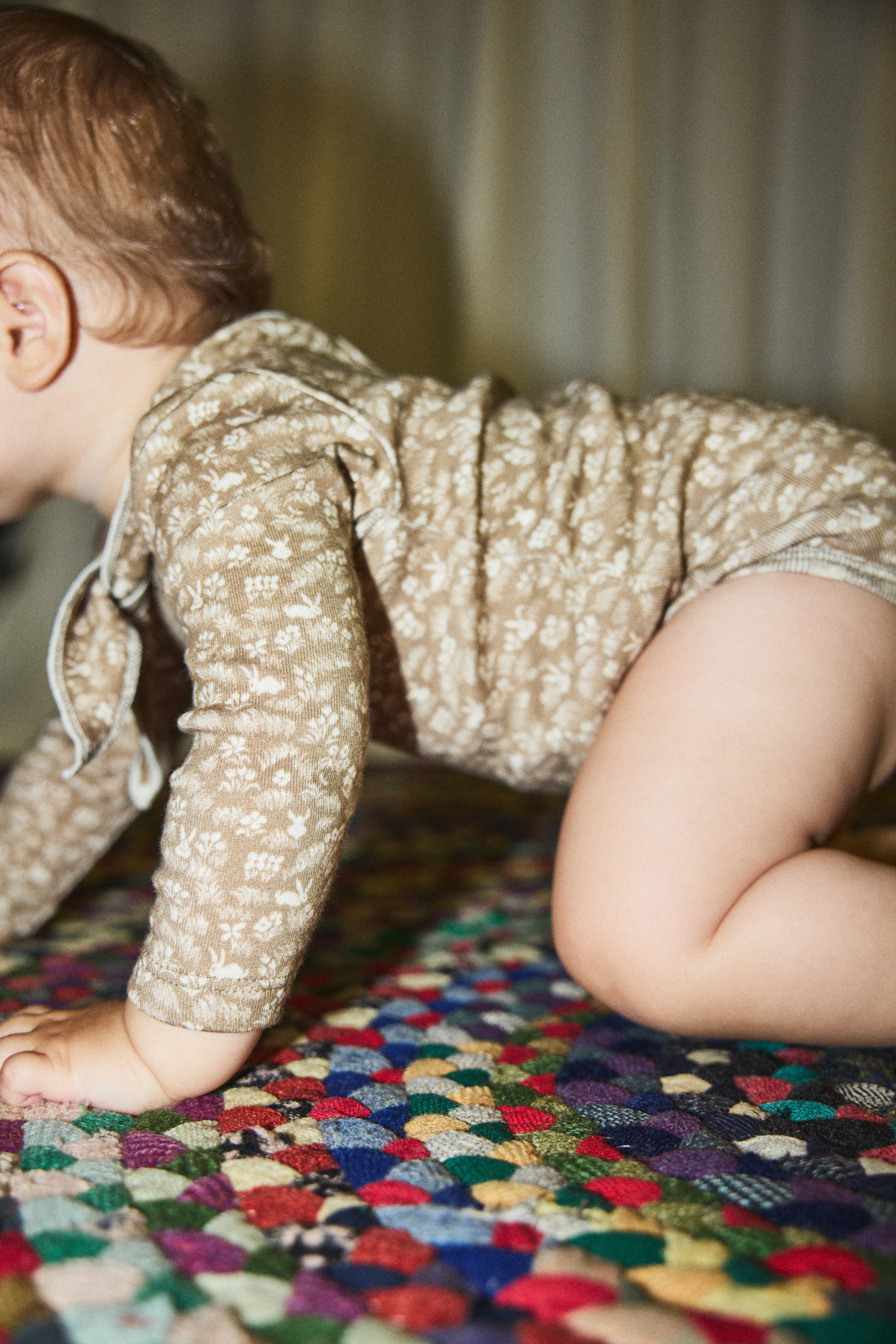 Baby Long Sleeve Scout Onesie - Image 7