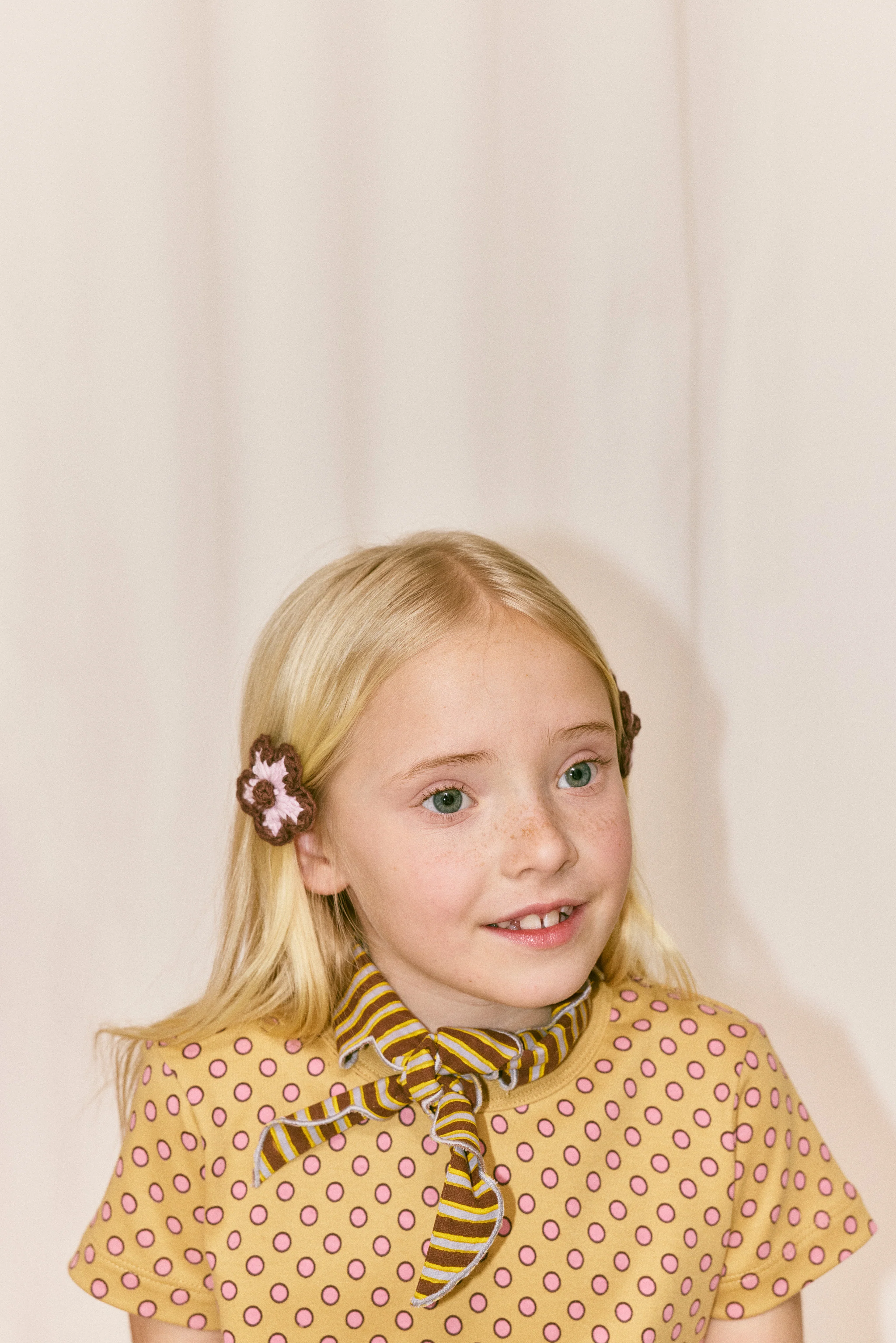 Medium Flower Clip Set - Image 2