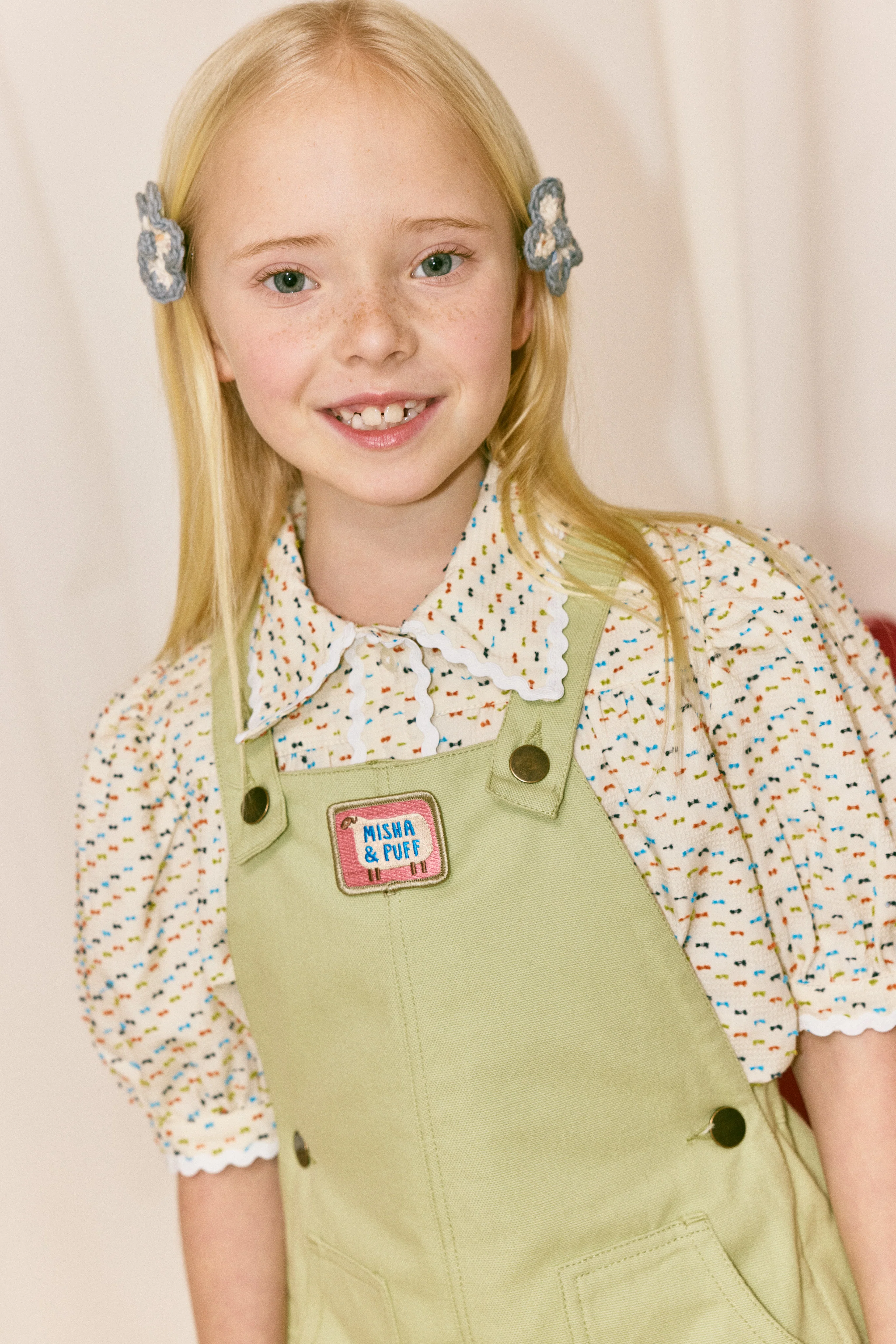 Medium Flower Clip Set - Image 3
