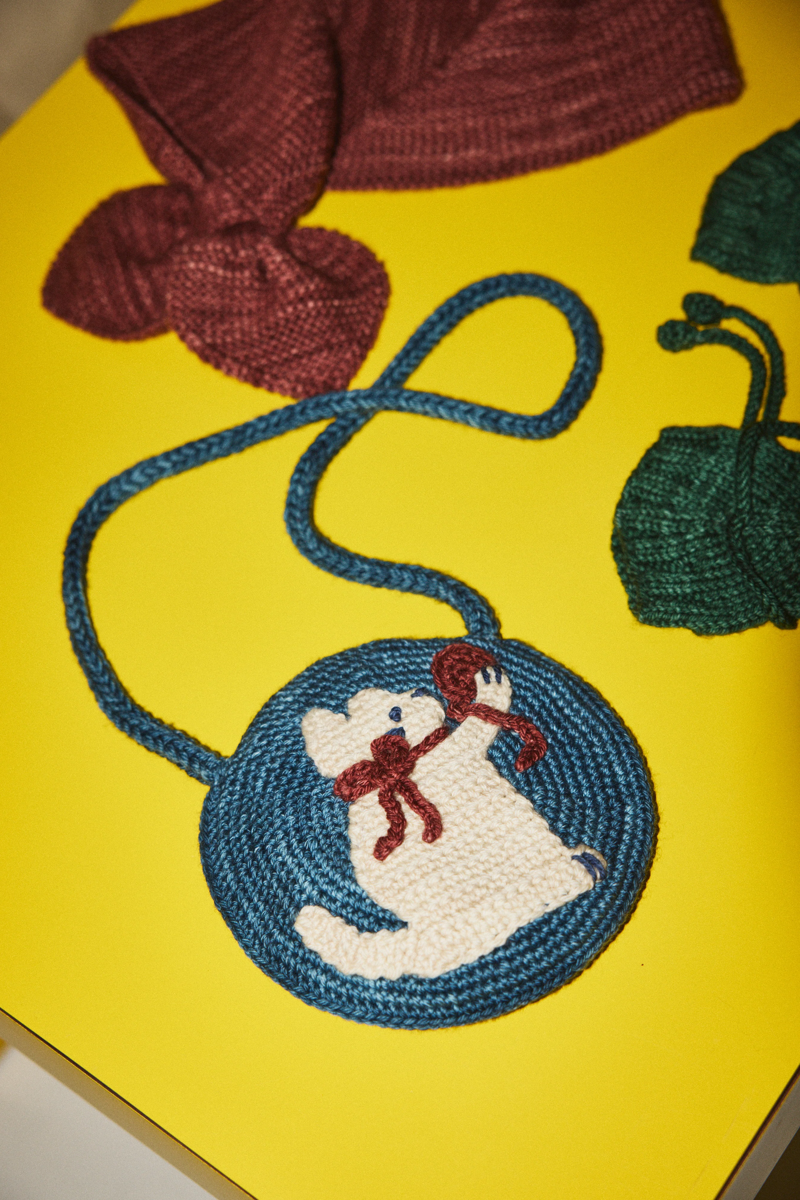Meadow Yarn Cat Circle Bag - Image 3